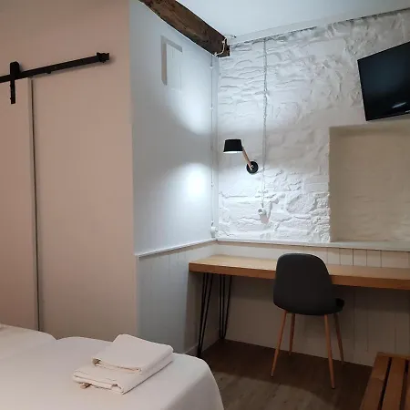 Con Encanto San Martino Pinario 3* סנטיאגו דה קומפוסטלה