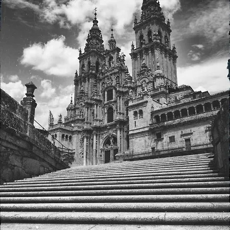 Con Encanto San Martiño Pinario